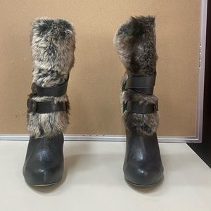 Slightly worn beautiful boots. Aldo Size 38